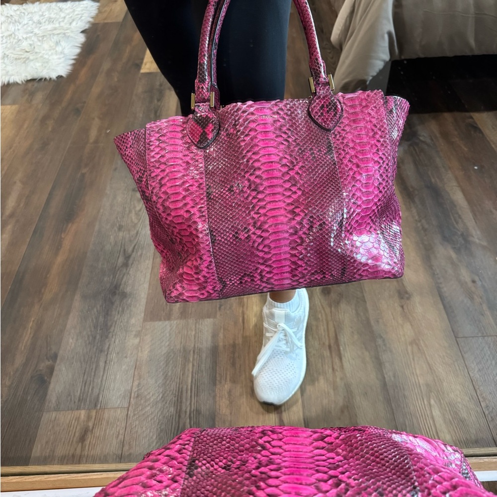 MICHAEL Michael Kors Fuchsia Snakeskin Tote / purse/ tote/ handbag / pink